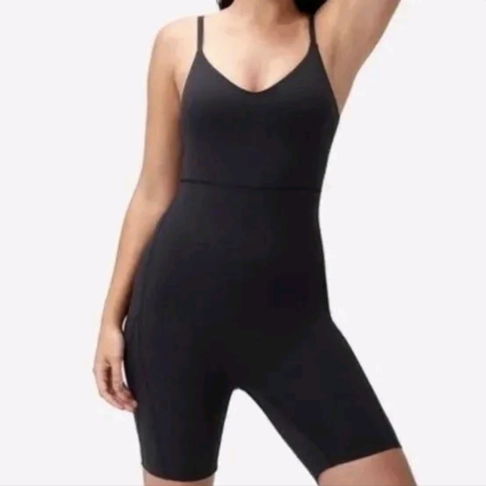 Outdoor Voices SuperForm 8" Bodysuit